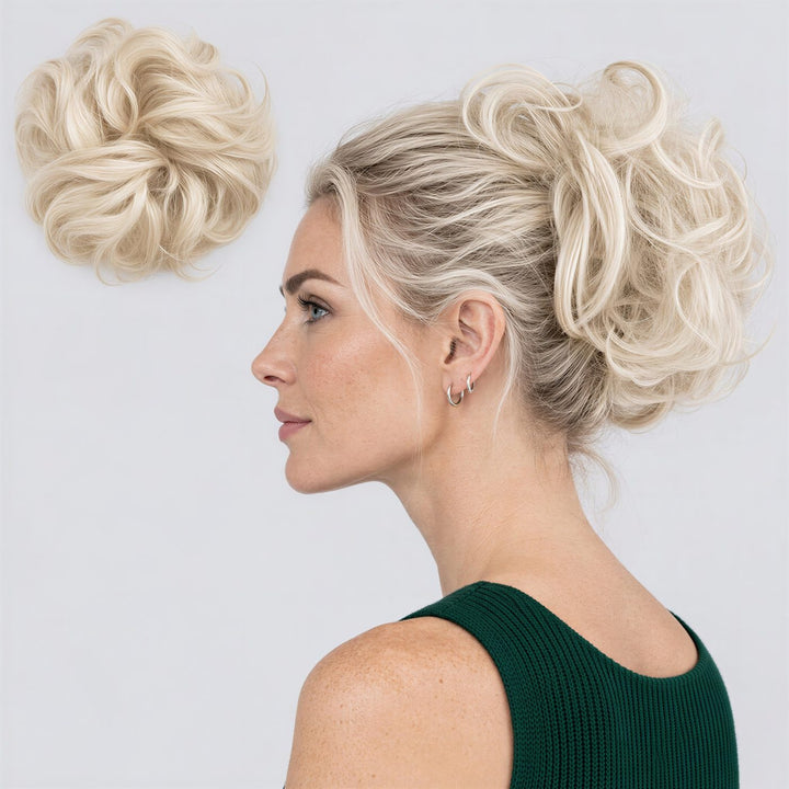 Tangled Scrunchie Luxe Length, sävy Platinum – extra pitkä kihara hiuslisäke-nuttura, irrallaan ja mallin päässä
