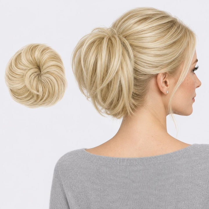 Tangled Straight Scrunchie, sävy Summer Blonde – suora hiuslisäke-nuttura, irrallaan ja mallin päässä